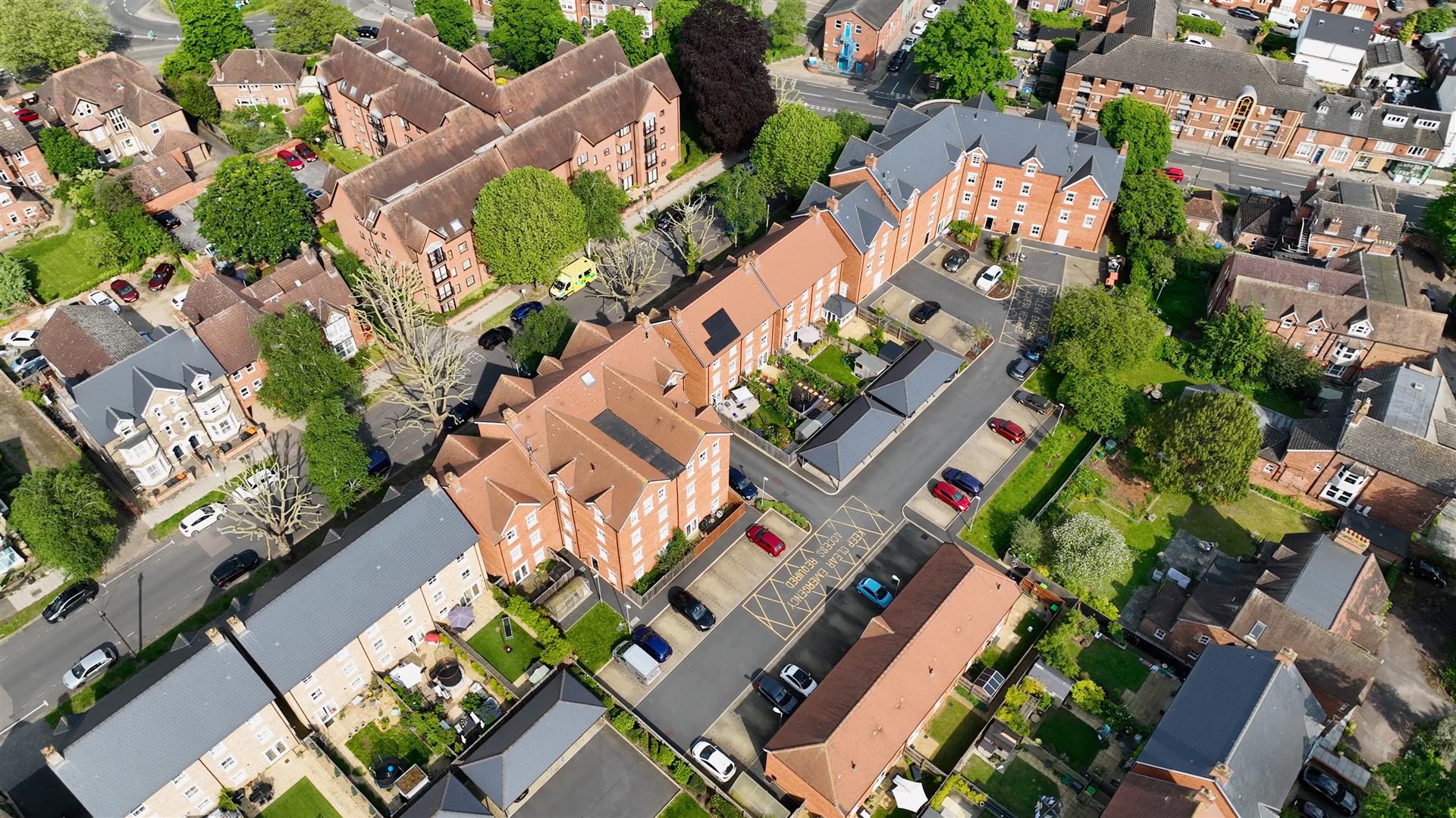 Warwick Avenue, Bedford